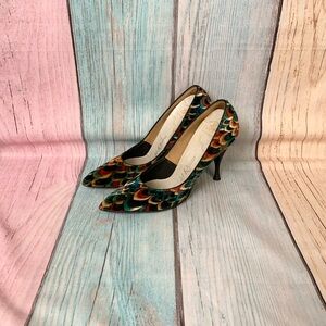 Vintage Rapier Gold Room peacock stiletto heels size 6